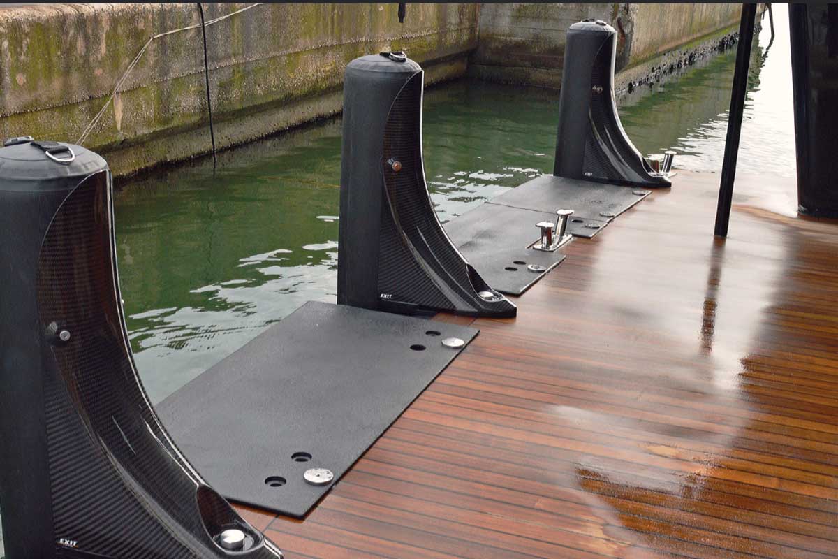 Magnifico 120 Carbon fiber tender fender Exit Carbon